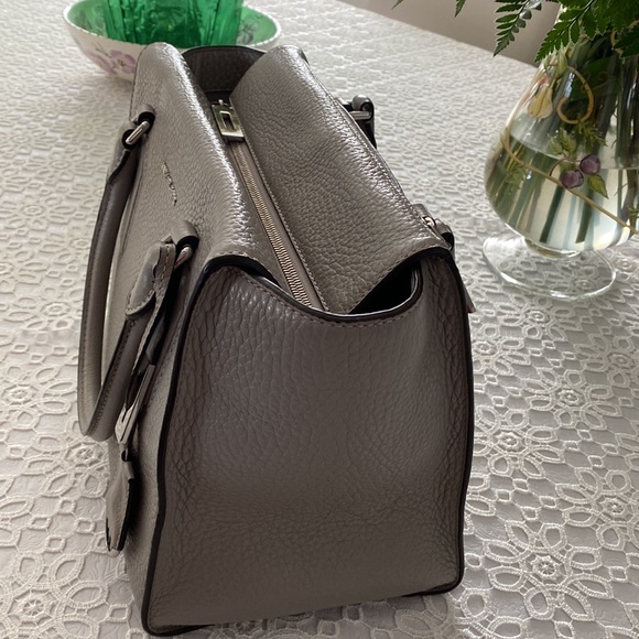 Michael Kors - Selby Large Leather Satchel - Picture 5 of 8